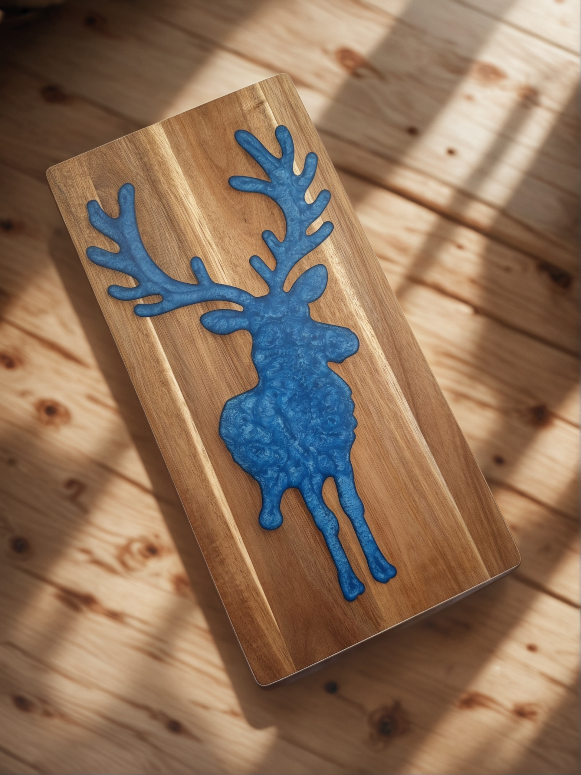 resin cutting board, epoxy resin cutting board, handmade resin cutting board, resin cheese board